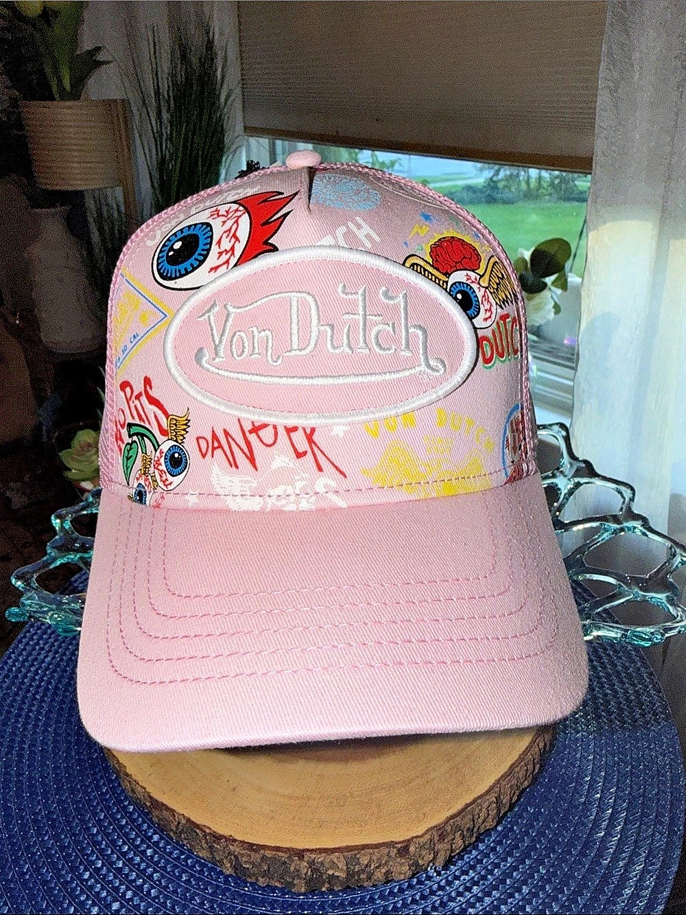 Von Dutch Pink Graffiti Eyeball Trucker Hat Trucker Hat in Pink NWT